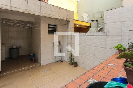 Casa à venda com 119m², 2 quartos e 2 vagasQuintal