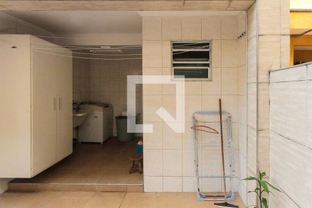 Casa à venda com 119m², 2 quartos e 2 vagasQuintal