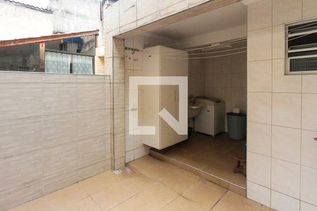 Casa à venda com 119m², 2 quartos e 2 vagasQuintal