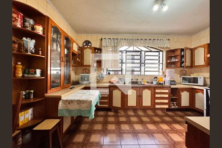 Casa à venda com 377m², 3 quartos e sem vaga Casa à venda com 377m², 3 quartos e sem vagaCozinha