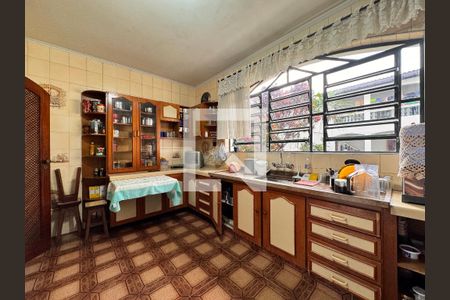 Casa à venda com 377m², 3 quartos e sem vaga Casa à venda com 377m², 3 quartos e sem vagaCozinha