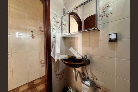 Casa à venda com 377m², 3 quartos e sem vaga Casa à venda com 377m², 3 quartos e sem vagaBanheiro edícula