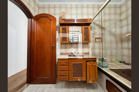 Casa à venda com 377m², 3 quartos e sem vaga Casa à venda com 377m², 3 quartos e sem vagaBanheiro da suíte 2