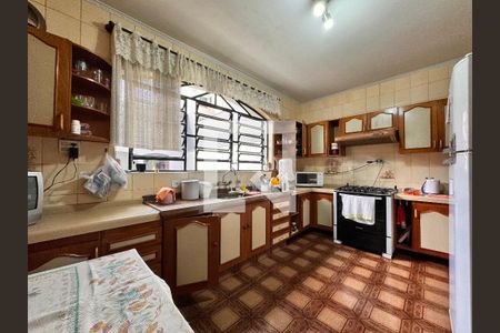 Casa à venda com 377m², 3 quartos e sem vaga Casa à venda com 377m², 3 quartos e sem vagaCozinha