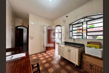 Casa à venda com 377m², 3 quartos e sem vaga Casa à venda com 377m², 3 quartos e sem vagaCozinha edícula