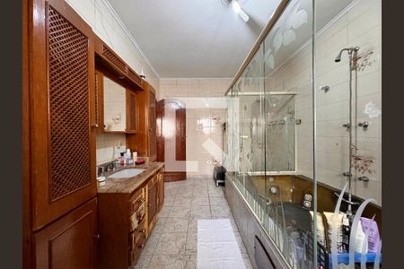 Casa à venda com 377m², 3 quartos e sem vaga Casa à venda com 377m², 3 quartos e sem vagaBanheiro da suíte 3