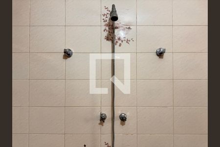 Casa à venda com 377m², 3 quartos e sem vaga Casa à venda com 377m², 3 quartos e sem vagaBanheiro da suíte 3