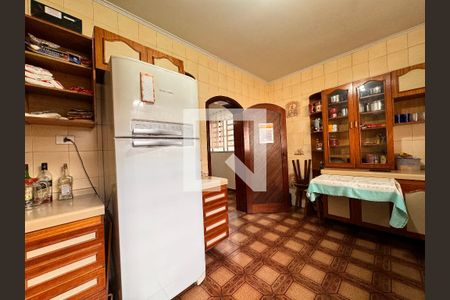 Casa à venda com 377m², 3 quartos e sem vaga Casa à venda com 377m², 3 quartos e sem vagaCozinha