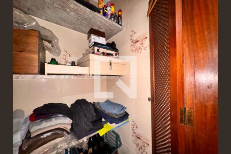 Casa à venda com 377m², 3 quartos e sem vaga Casa à venda com 377m², 3 quartos e sem vagaDespensa