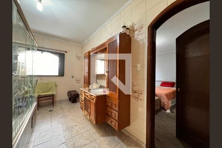 Casa à venda com 377m², 3 quartos e sem vaga Casa à venda com 377m², 3 quartos e sem vagaBanheiro da suíte 3