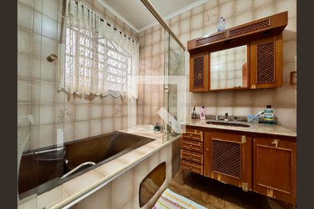 Casa à venda com 377m², 3 quartos e sem vaga Casa à venda com 377m², 3 quartos e sem vagaBanheiro da suíte 1