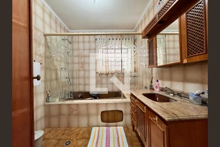 Casa à venda com 377m², 3 quartos e sem vaga Casa à venda com 377m², 3 quartos e sem vagaBanheiro da Suíte 1