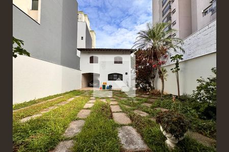 Casa à venda com 377m², 3 quartos e sem vaga Casa à venda com 377m², 3 quartos e sem vagaQuintal