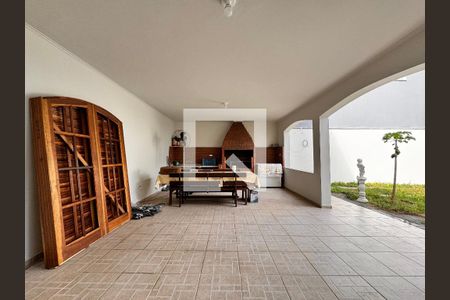 Casa à venda com 377m², 3 quartos e sem vaga Casa à venda com 377m², 3 quartos e sem vagaChurrasqueira