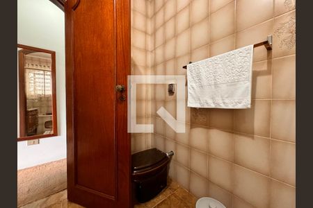 Casa à venda com 377m², 3 quartos e sem vaga Casa à venda com 377m², 3 quartos e sem vagaBanheiro da suíte 1