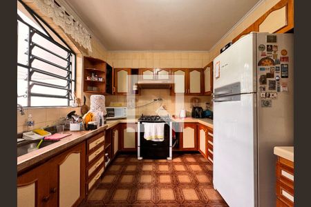 Casa à venda com 377m², 3 quartos e sem vaga Casa à venda com 377m², 3 quartos e sem vagaCozinha