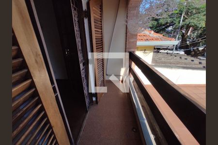 Casa à venda com 214m², 3 quartos e 2 vagas Casa à venda com 214m², 3 quartos e 2 vagasVaranda Suíte