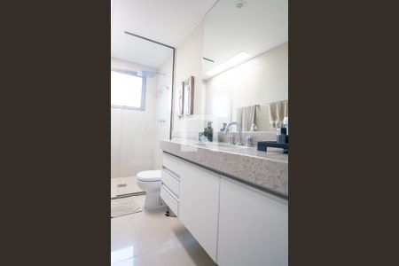 Apartamento à venda com 154m², 3 quartos e 3 vagasBanheiro Social