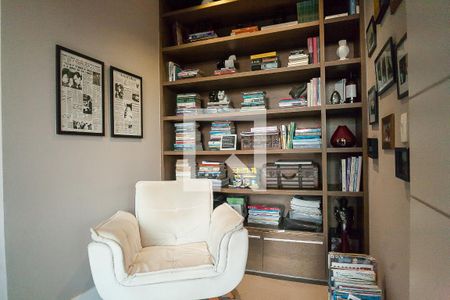 Apartamento à venda com 154m², 3 quartos e 3 vagasespaço de leitura