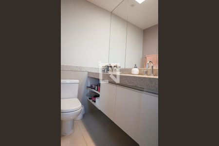 Apartamento à venda com 154m², 3 quartos e 3 vagasbanheiro suite1