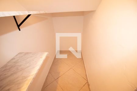 Casa de condomínio à venda com 95m², 2 quartos e 1 vaga Casa de condomínio à venda com 95m², 2 quartos e 1 vagaCloset