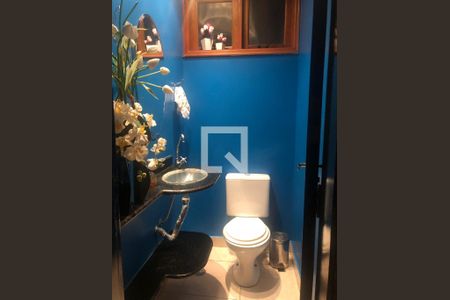 Casa à venda com 259m², 4 quartos e 4 vagas