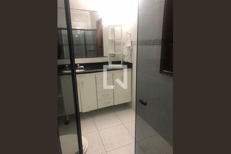 Casa à venda com 259m², 4 quartos e 4 vagas