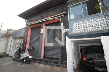 Casa à venda com 300m², 3 quartos e 2 vagasFachada