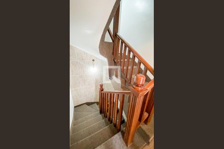 Casa à venda com 288m², 4 quartos e 2 vagasEscada