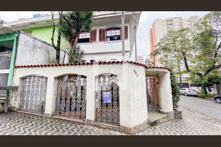 Casa à venda com 288m², 4 quartos e 2 vagasFachada