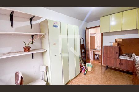 Casa à venda com 288m², 4 quartos e 2 vagasÁrea de Serviço - Quarto