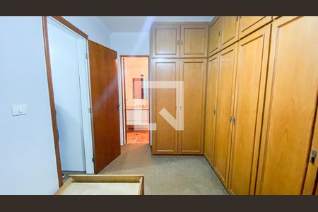 Casa à venda com 288m², 4 quartos e 2 vagasSuíte 2