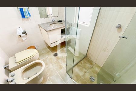 Casa à venda com 288m², 4 quartos e 2 vagasBanheiro da Suíte 1