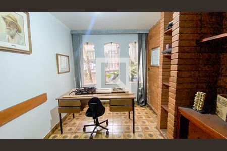 Casa à venda com 288m², 4 quartos e 2 vagasEscritório