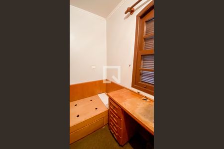 Casa à venda com 288m², 4 quartos e 2 vagasQuarto 1