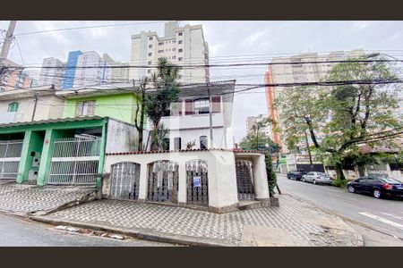 Casa à venda com 288m², 4 quartos e 2 vagasFachada