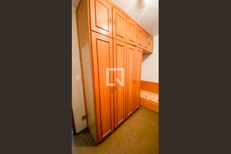 Casa à venda com 288m², 4 quartos e 2 vagasQuarto 1