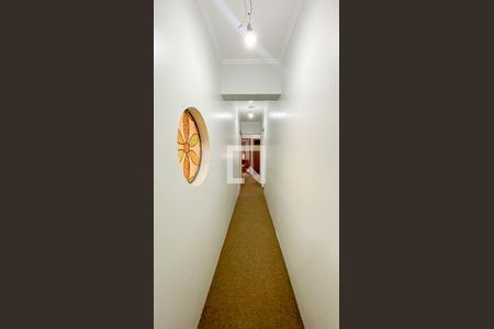 Casa à venda com 288m², 4 quartos e 2 vagasCorredor