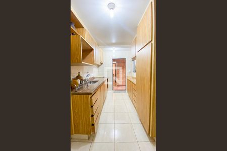 Casa à venda com 288m², 4 quartos e 2 vagasCozinha