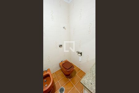 Casa à venda com 288m², 4 quartos e 2 vagasBanheiro