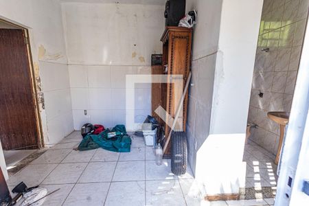 Casa à venda com 360m², 3 quartos e 2 vagasSala / barracão