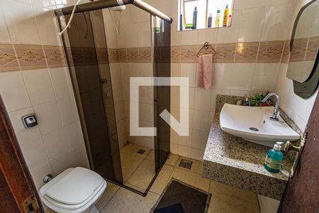 Casa à venda com 360m², 3 quartos e 2 vagasBanheiro