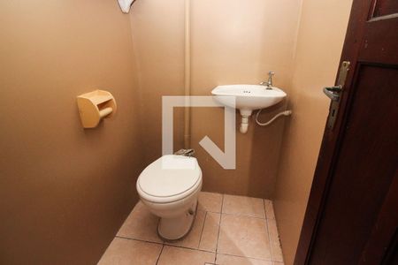 Apartamento para alugar com 72m², 2 quartos e sem vaga Apartamento para alugar com 72m², 2 quartos e sem vagaBanheiro de serviço