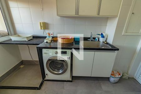 Apartamento à venda com 149m², 4 quartos e 3 vagas Apartamento à venda com 149m², 4 quartos e 3 vagasÁrea de Serviço