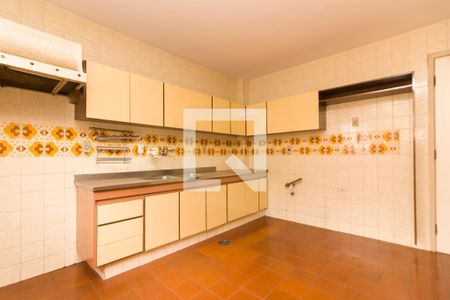 Casa à venda com 387m², 5 quartos e 3 vagasCozinha