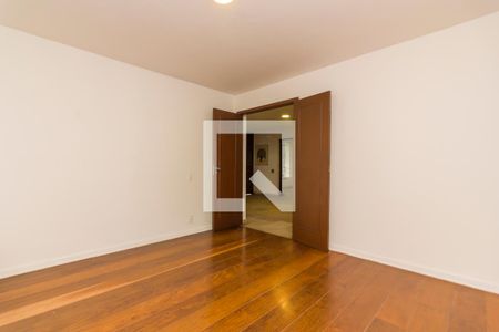 Casa à venda com 387m², 5 quartos e 3 vagasSala de estar 1