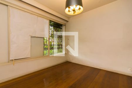 Casa à venda com 387m², 5 quartos e 3 vagasSala de estar 2