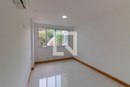 Apartamento à venda com 220m², 4 quartos e 2 vagasQuarto