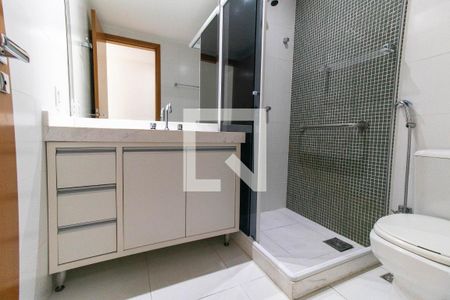 Apartamento à venda com 220m², 4 quartos e 2 vagasBanheiro social