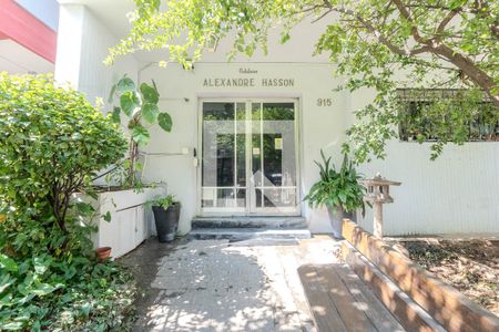 Apartamento à venda com 238m², 3 quartos e 1 vaga Apartamento à venda com 238m², 3 quartos e 1 vagaFachada